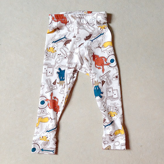 isly-tutorials-basic-baby-leggings-illustration-step-by-step-1